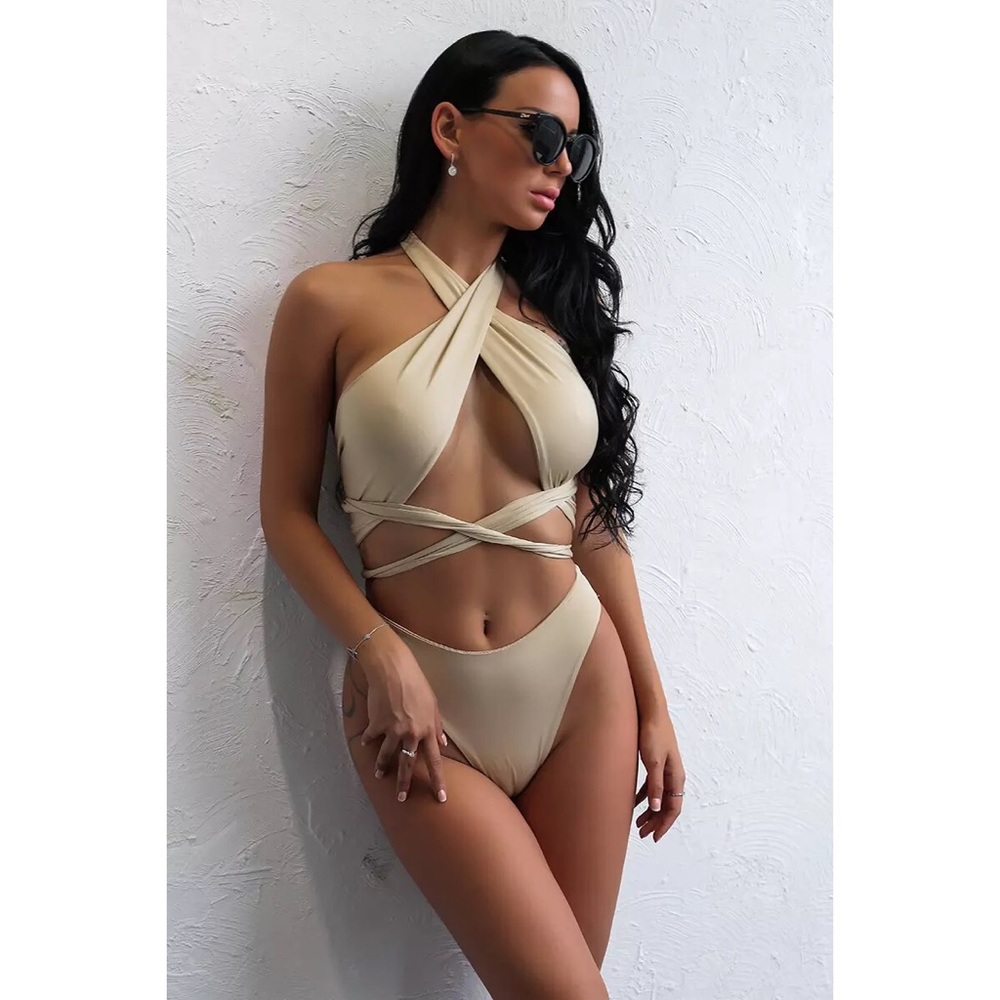 🎉 Host Pick! 🎉 NEW! Multiple Wrap Bikini